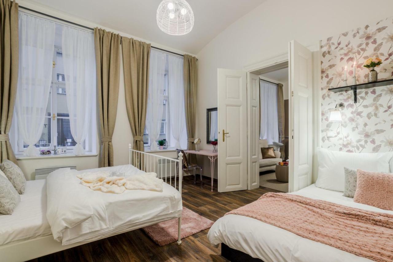 Prague Apt Near Charles Bridge By Michal&Friends Esterno foto