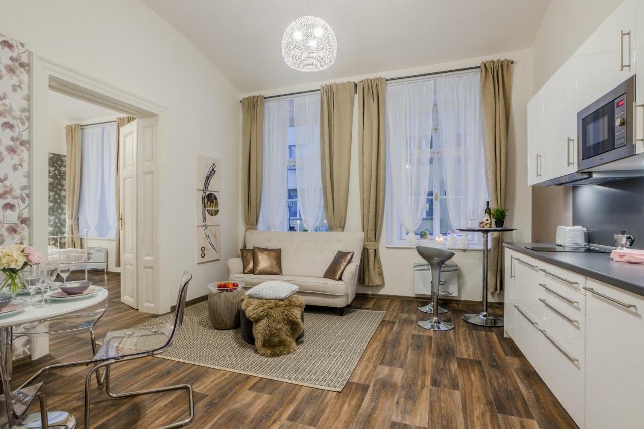 Prague Apt Near Charles Bridge By Michal&Friends Esterno foto