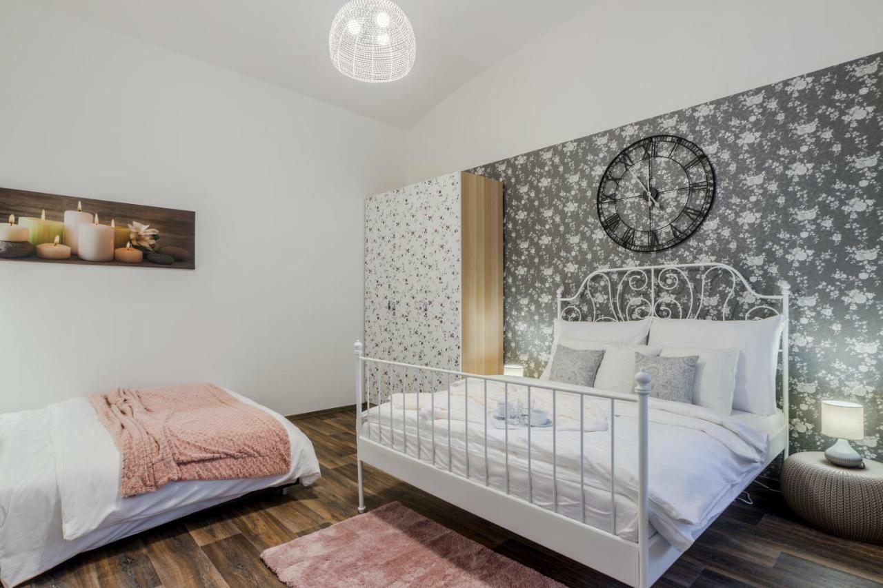 Prague Apt Near Charles Bridge By Michal&Friends Esterno foto