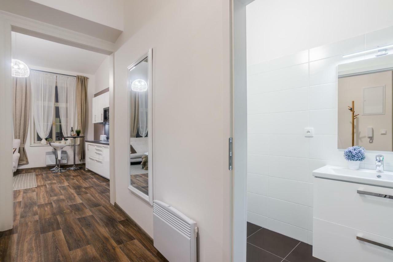 Prague Apt Near Charles Bridge By Michal&Friends Esterno foto